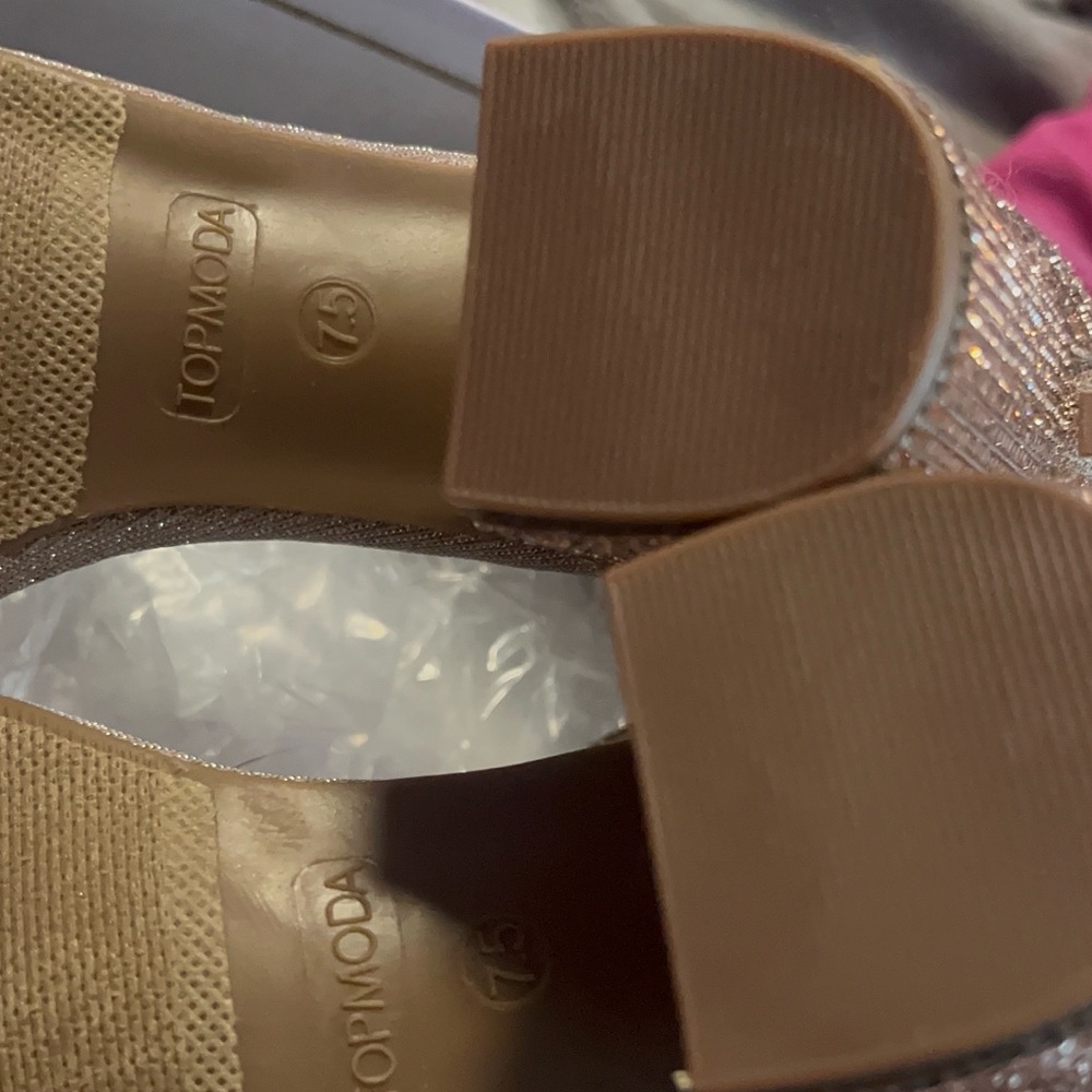 TOP Moda Gold Rhinestone Heels - Picture 4 of 4
